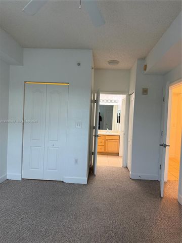 6001 SW 70th Street 443, South Miami, FL 33143