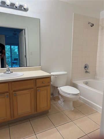 6001 SW 70th Street 443, South Miami, FL 33143