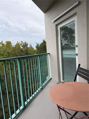 6001 SW 70th Street 443, South Miami, FL 33143