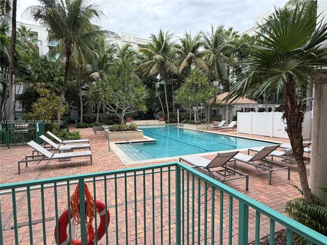 6001 SW 70th Street 443, South Miami, FL 33143
