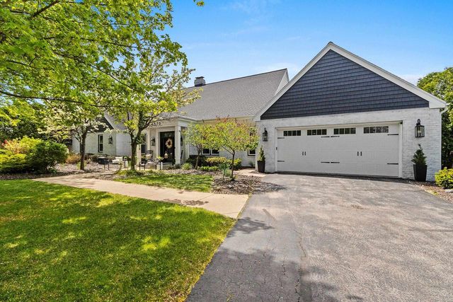 4570 CHOCTAW TRAIL, Green Bay, WI 54313
