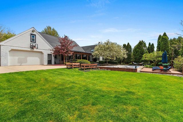 4570 CHOCTAW TRAIL, Green Bay, WI 54313