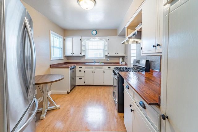 1006 STEWART AVENUE, Wausau, WI 54401