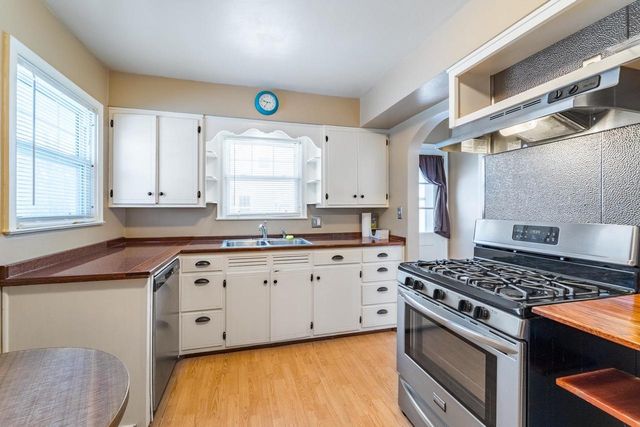 1006 STEWART AVENUE, Wausau, WI 54401