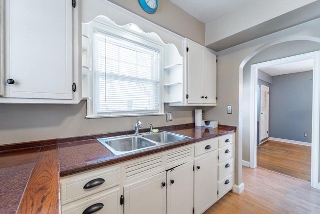 1006 STEWART AVENUE, Wausau, WI 54401