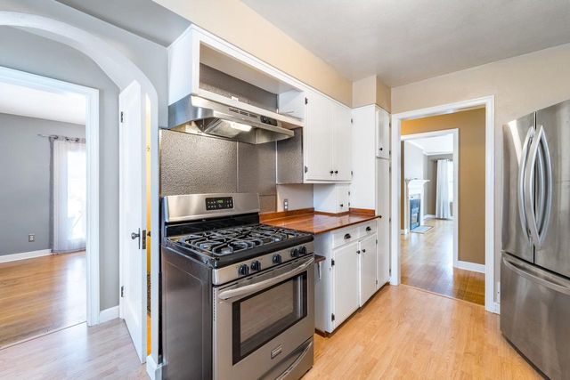 1006 STEWART AVENUE, Wausau, WI 54401