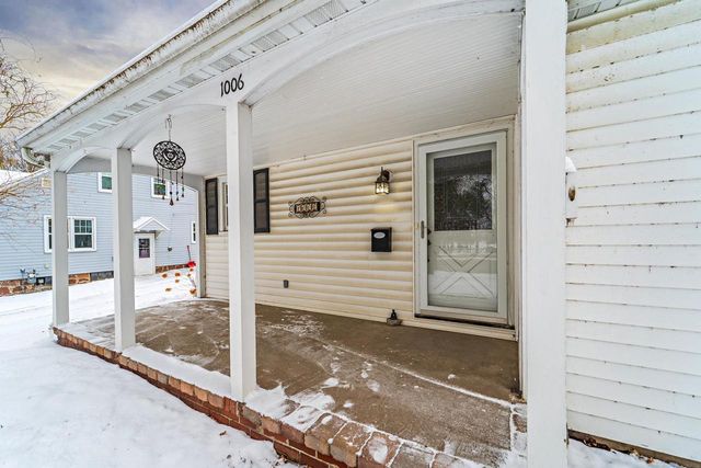 1006 STEWART AVENUE, Wausau, WI 54401