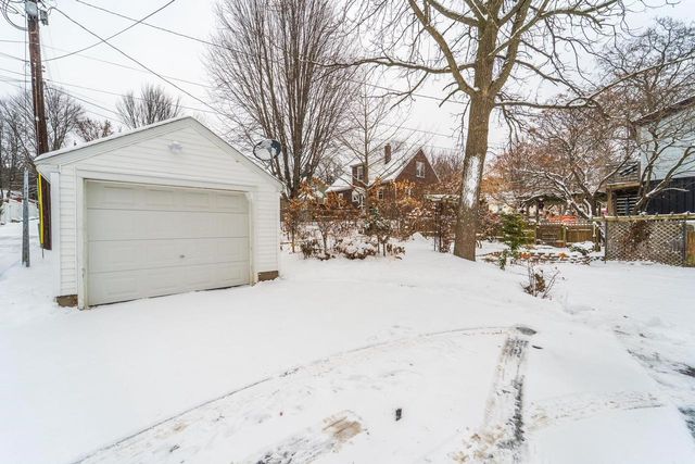 1006 STEWART AVENUE, Wausau, WI 54401