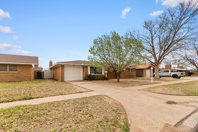 904 NW 11th St, Andrews, TX 79714