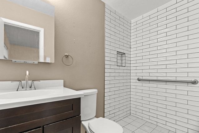 904 NW 11th St, Andrews, TX 79714