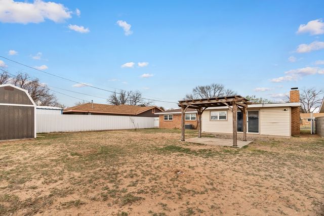 904 NW 11th St, Andrews, TX 79714