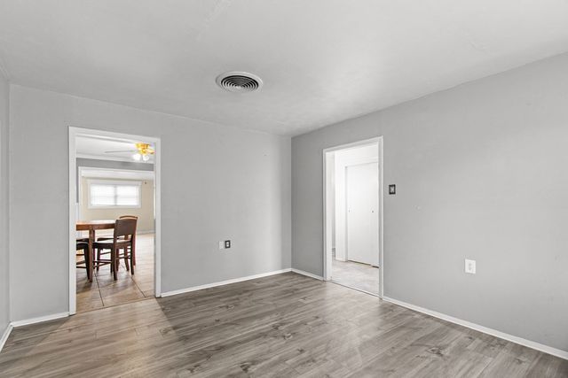 904 NW 11th St, Andrews, TX 79714