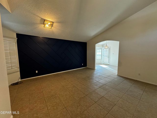14344 DESERT SHADOW Drive, Horizon City, TX 79928