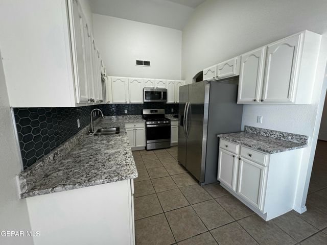 14344 DESERT SHADOW Drive, Horizon City, TX 79928