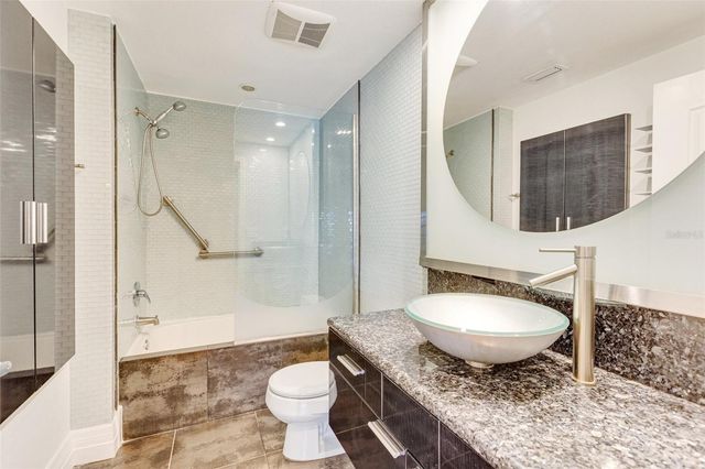 5168 NORTHRIDGE ROAD 106, Sarasota, FL 34238