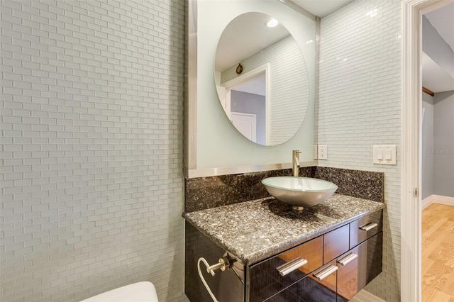 5168 NORTHRIDGE ROAD 106, Sarasota, FL 34238