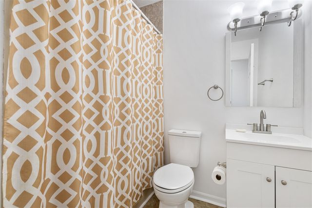 2649 Hickory Nut Lane, Kalamazoo, MI 49004