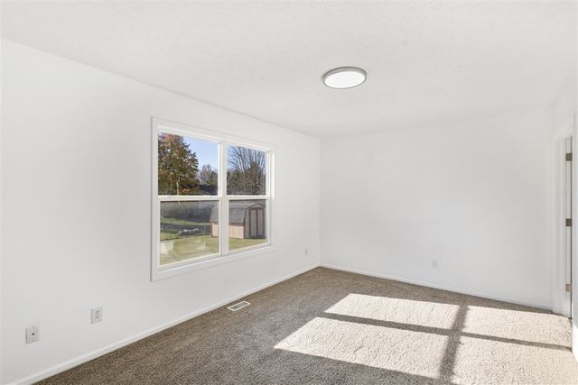 2649 Hickory Nut Lane, Kalamazoo, MI 49004