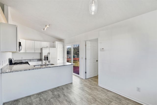 2649 Hickory Nut Lane, Kalamazoo, MI 49004