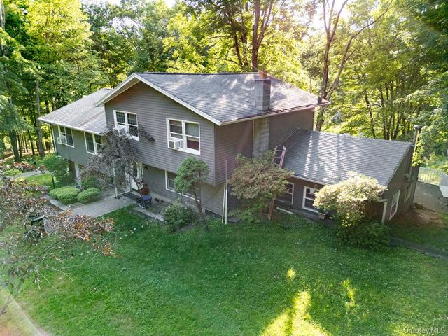 14 Englewood Terrace, Mahopac, NY 10541