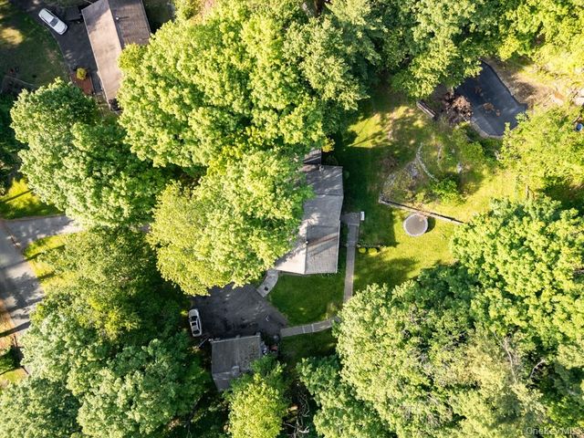 14 Englewood Terrace, Mahopac, NY 10541