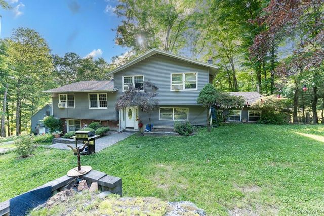 14 Englewood Terrace, Mahopac, NY 10541