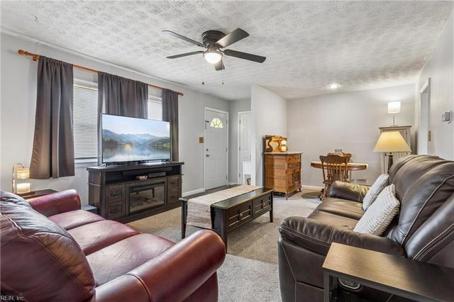 5014 Hazelwood RD, Hampton, VA 23605