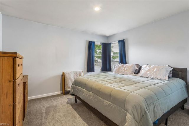 5014 Hazelwood RD, Hampton, VA 23605