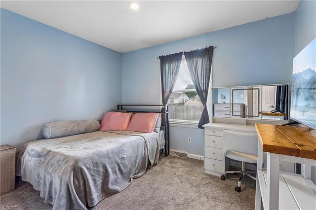 5014 Hazelwood RD, Hampton, VA 23605