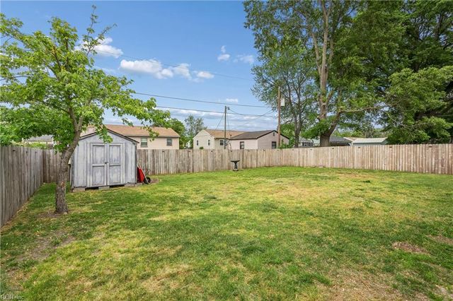 5014 Hazelwood RD, Hampton, VA 23605