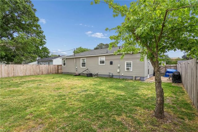 5014 Hazelwood RD, Hampton, VA 23605