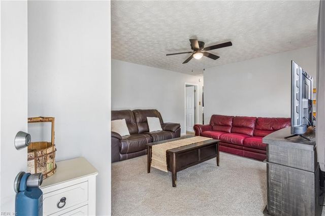 5014 Hazelwood RD, Hampton, VA 23605