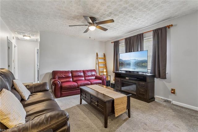 5014 Hazelwood RD, Hampton, VA 23605