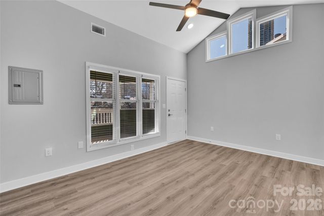 425 W 8th Street 95, Charlotte, NC 28202