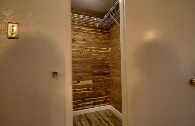 3109 Meadow Wood Lane, Bedford, TX 76021