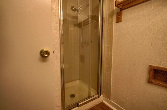 3109 Meadow Wood Lane, Bedford, TX 76021