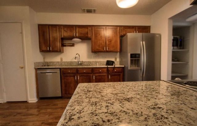 3109 Meadow Wood Lane, Bedford, TX 76021