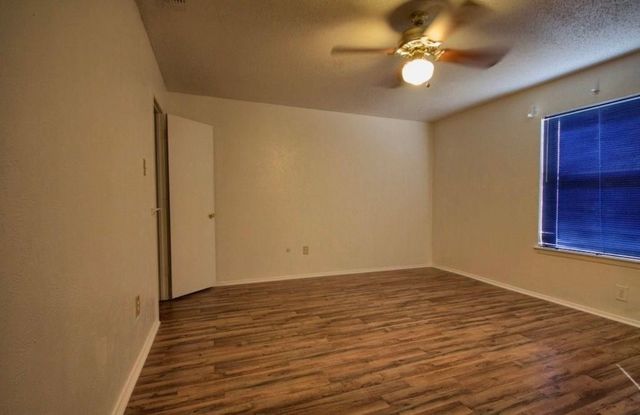 3109 Meadow Wood Lane, Bedford, TX 76021