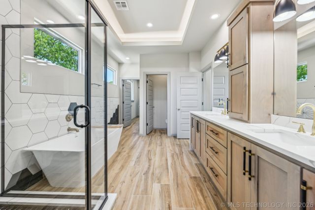 421 W Ft Worth Street, Broken Arrow, OK 74012