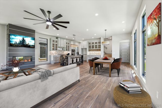 421 W Ft Worth Street, Broken Arrow, OK 74012