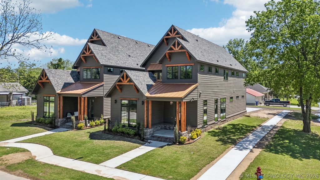 421 W Ft Worth Street, Broken Arrow, OK 74012