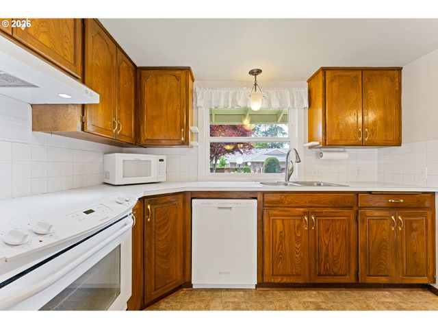 16780 Sw MATADOR Ln, Portland, OR 97224