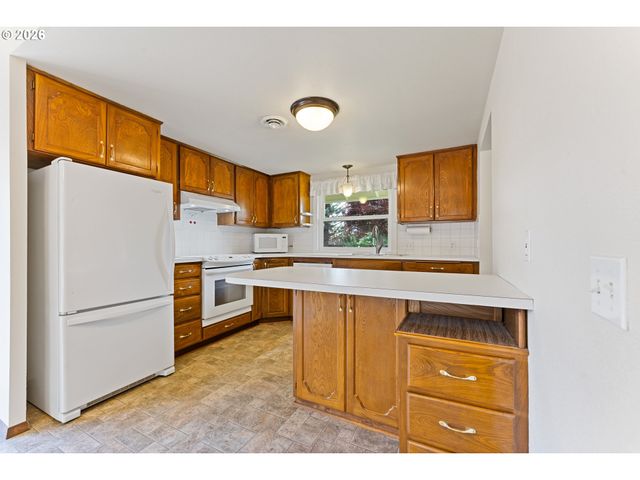 16780 Sw MATADOR Ln, Portland, OR 97224