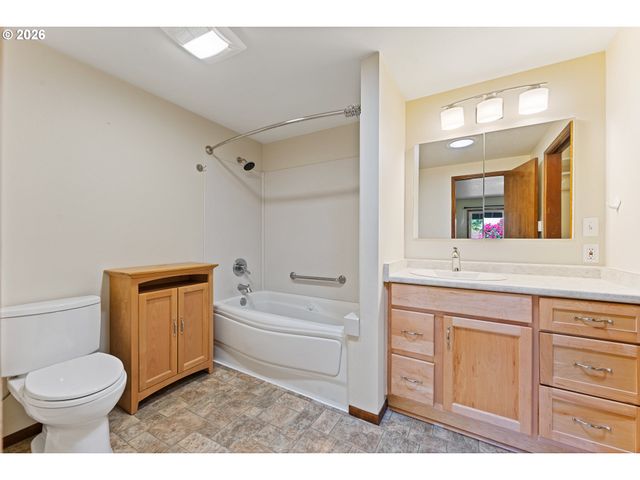 16780 Sw MATADOR Ln, Portland, OR 97224