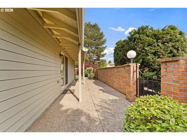 16780 Sw MATADOR Ln, Portland, OR 97224