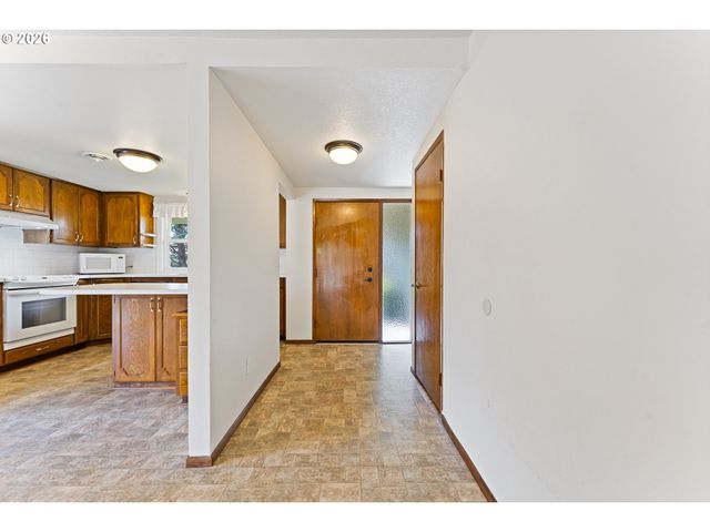 16780 Sw MATADOR Ln, Portland, OR 97224