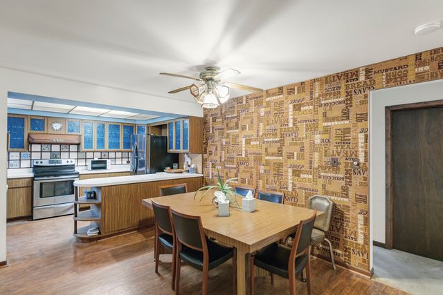 2202 Eastman Street, Rolling Meadows, IL 60008