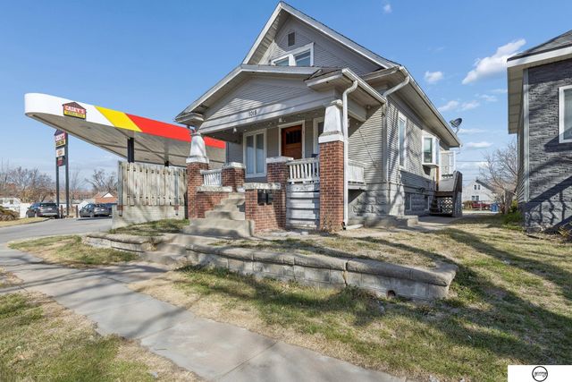 1018 Charleston Street, Lincoln, NE 68508