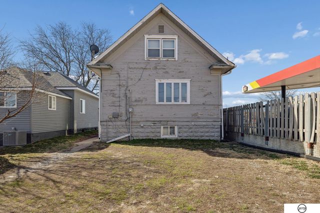 1018 Charleston Street, Lincoln, NE 68508