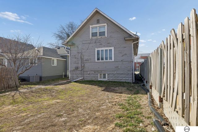 1018 Charleston Street, Lincoln, NE 68508